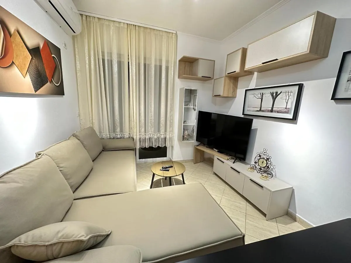 Delux Apartment Durrës 0*,  Albânia